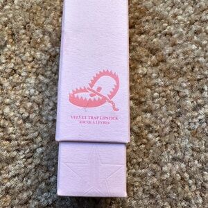 Jeffree Star Cosmetics- Velvet Trap Lipstick